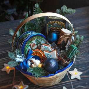 Корзина со сладостями n1